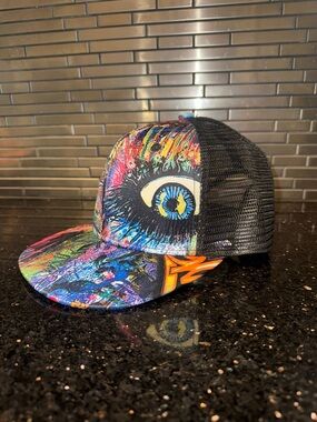 Colorful Eye Graphic Trucker Hat - Multicolor